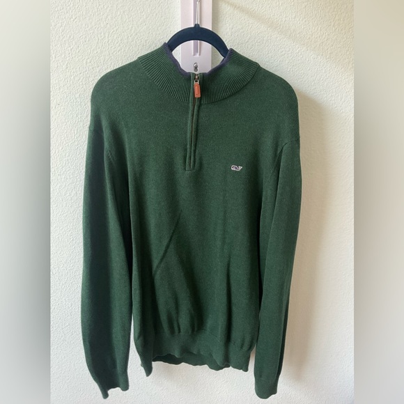 Vineyard Vines 1/4 zip sweater. - Picture 1 of 6